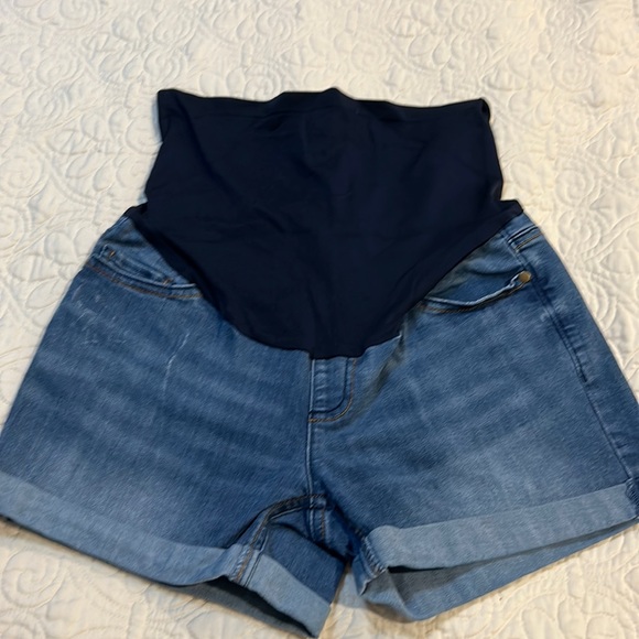 Maternity jean shorts- Time and True size small - Picture 1 of 3